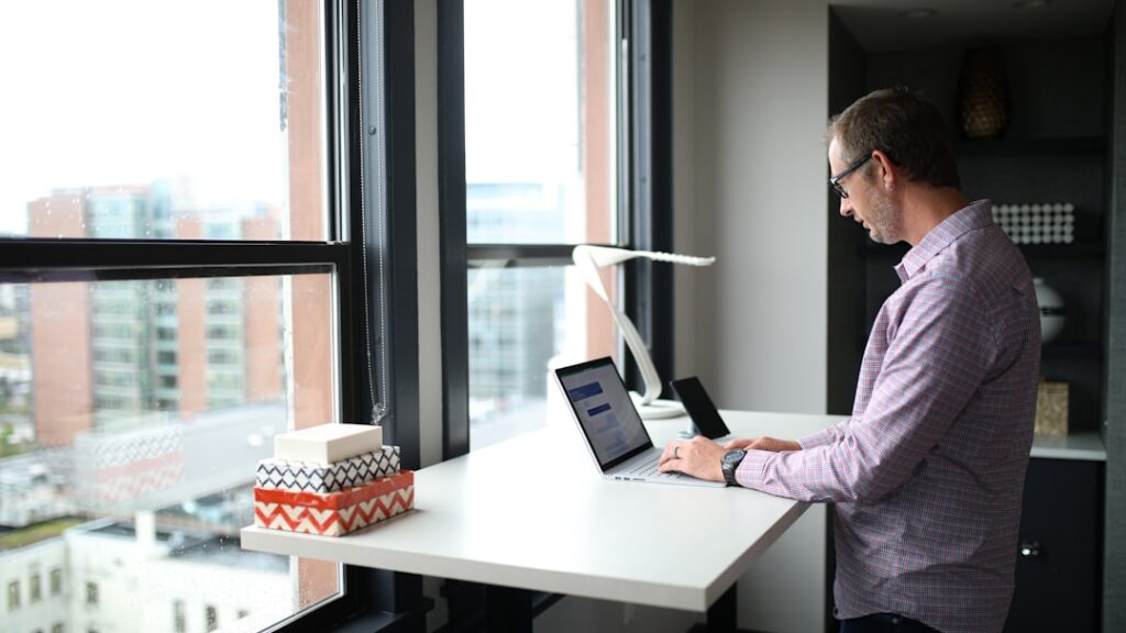 Photo Standing desk