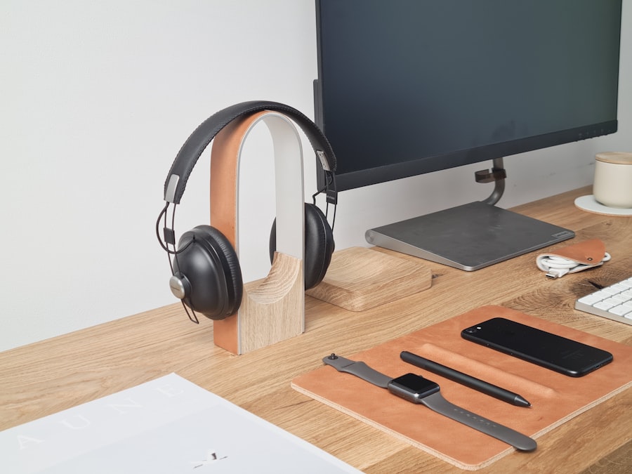 Photo stand desk