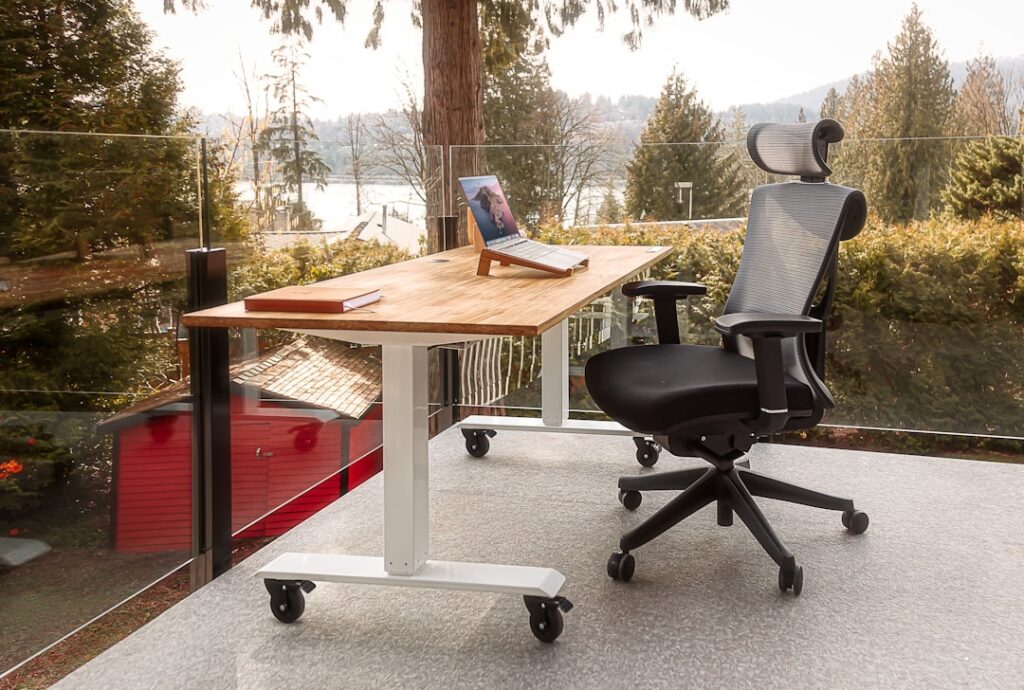 Photo ergonomic office furniture